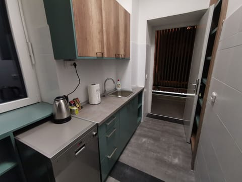 Design Apartment | Private kitchen | Coffee/tea maker, electric kettle