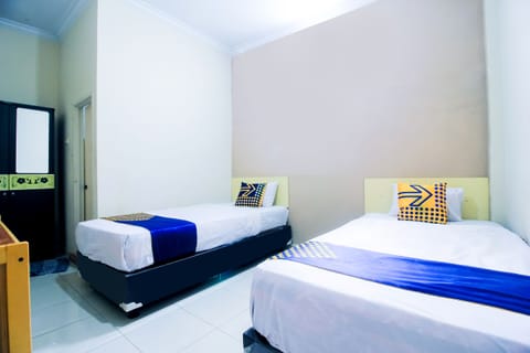 Economy Twin Room | Free WiFi