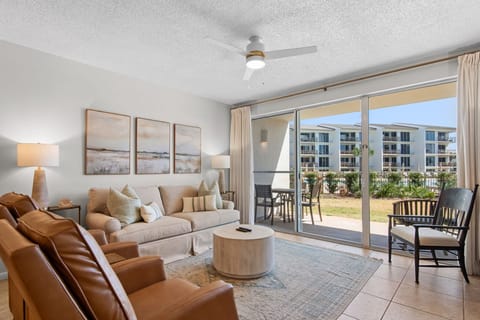 High Pointe Resort 132- Living area