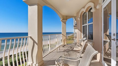 Monterey A302 Balcony