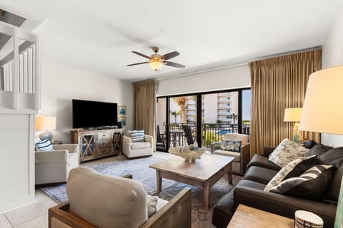 Emerald Hill 36 - Living area