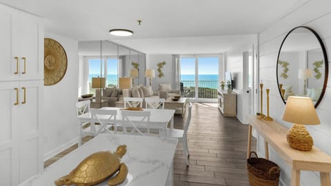 BeachCrest 204: Gulf Front Living/Dinning room with private balc