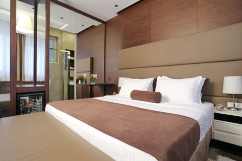 Luxury Suite | 1 bedroom, premium bedding, down comforters, pillowtop beds