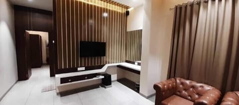 Individually decorated, individually furnished, desk, blackout drapes