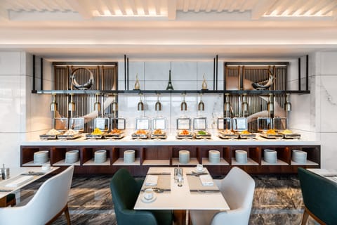 Daily buffet breakfast for a fee