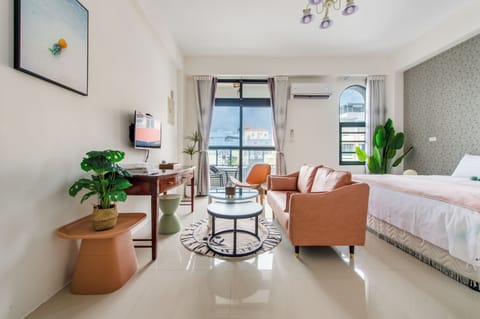 Deluxe Double Room, Balcony | Free WiFi, bed sheets