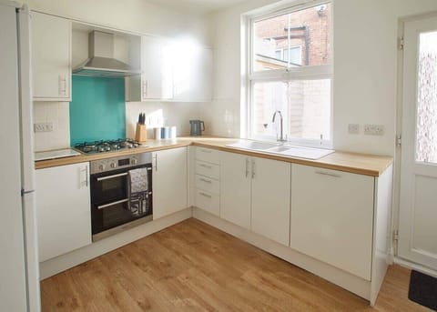 Osborne House, Whitby - Host & Stay