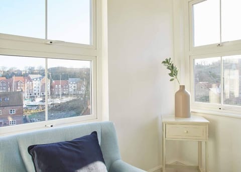 Osborne House, Whitby - Host & Stay