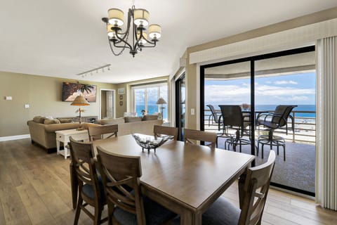 1506 Villamare | Living Area - 1506 Villamare | Living Area