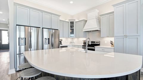 2nd Floor Dining/Kitchen Area