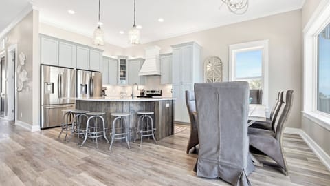 2nd Floor Dining/Kitchen Area