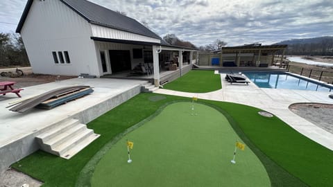 putting green (Under Construction)