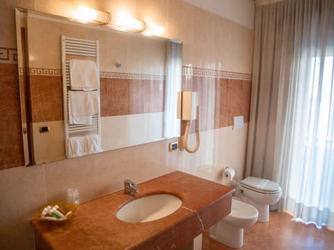 Free toiletries, bathrobes, bidet, towels