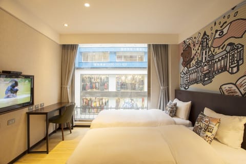 Business Twin Room, 2 Twin Beds | In-room safe, desk, free WiFi