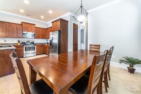 Dining room table seats 6