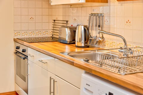 Howgills Apartment 9 -  Kitchen