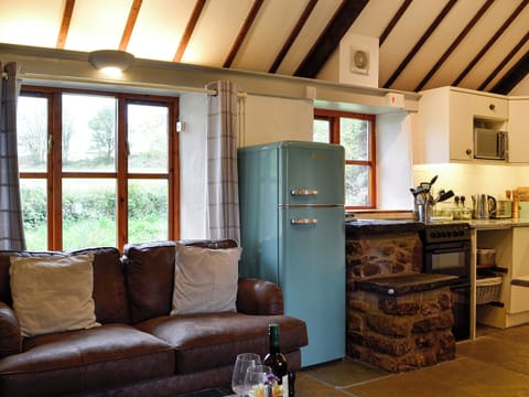 Open plan living space | Mallard - Tankey Lake Farm, Llangennith, near Swansea