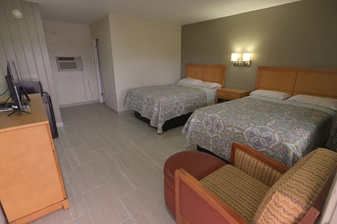 Standard Room, 2 Double Beds, Non Smoking | Desk, laptop workspace, free WiFi