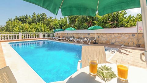 Villa Cañadu Nerja by Ruralidays
