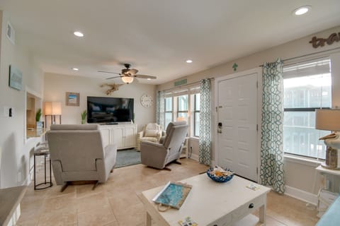 Gulf Shores Vacation Rental | 2BR | 2BA | 3rd-Story Unit | Elevator Access