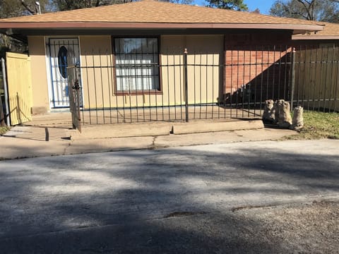 The front of studio with private gate, parking here