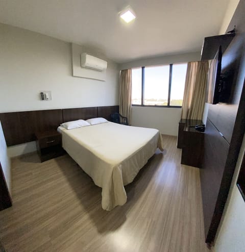 Luxury Double Room | Minibar, desk, soundproofing, free WiFi