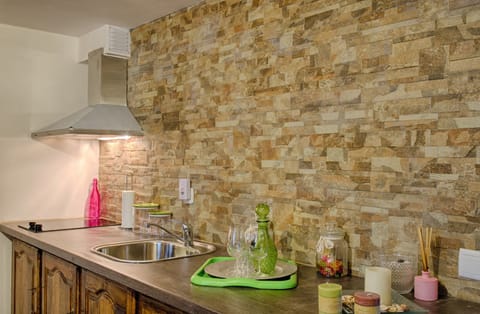 Apartment, 1 Bedroom | Private kitchen | Fridge, microwave, stovetop, coffee/tea maker