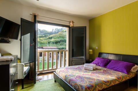 Family Cottage, 2 Bedrooms, Hill View | Desk, blackout drapes, soundproofing, iron/ironing board