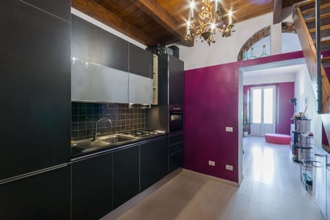 Apartment, 1 Bedroom | Private kitchen | Full-size fridge, microwave, oven, stovetop