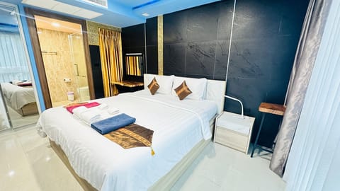En-Suite King Bed