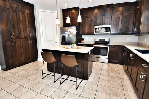 Kitchen New ('18), New GE Appliances, w/ an Island