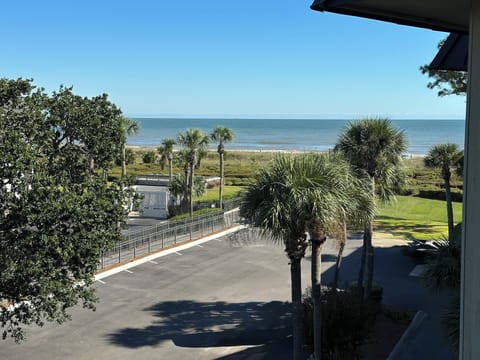 Balcony - Beautiful view of the ocean from the balcony!