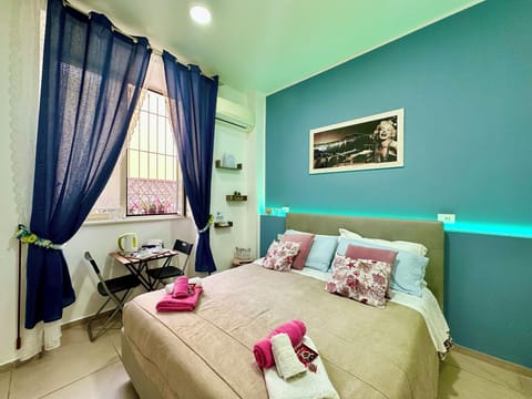 Classic Double Room | Hypo-allergenic bedding, desk, free WiFi, bed sheets