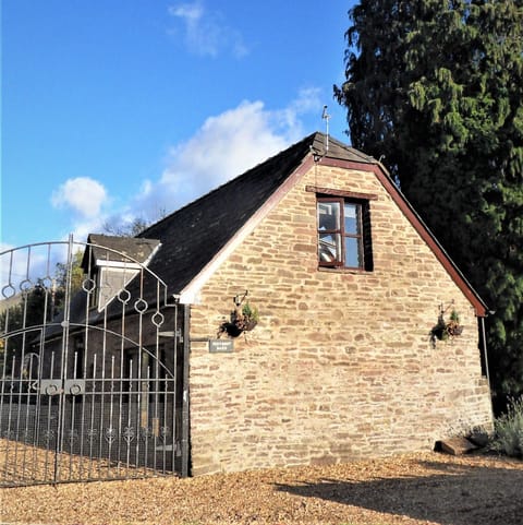 Welcome to Penybont Barn! Parking on the dedicated area in front of the property