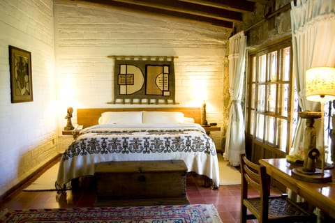 Junior Suite, 1 King Bed | In-room safe, desk, free cribs/infant beds, free WiFi