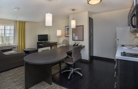 In-room safe, desk, laptop workspace, iron/ironing board