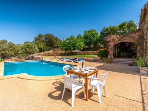 Water, Sky, Plant, Furniture, Table, Building, Outdoor Furniture, Swimming Pool, Shade, Tree