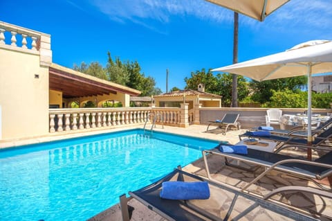 Water, Plant, Sky, Swimming Pool, Building, Blue, Azure, Outdoor Furniture, Cloud, Shade