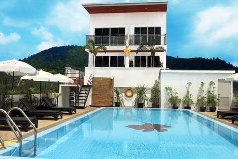 Rooftop pool