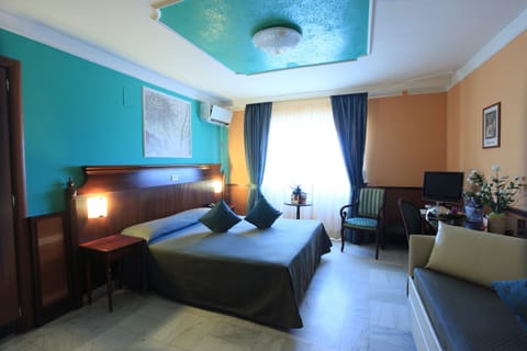 Minibar, in-room safe, desk, soundproofing