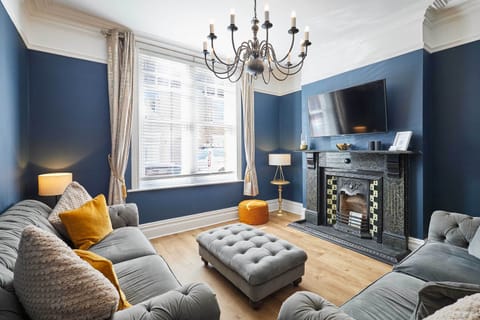 Simba House, Saltburn-by-the-Sea - Host & Stay