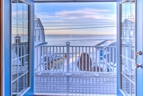 Sebago Vacation Rental | Studio | 1BA | Stairs Required | 500 Sq Ft