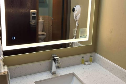 Free toiletries, hair dryer, towels