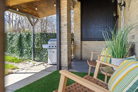 Grill & Chill – Fire up the BBQ and kick back under the covered patio—perfect for relaxed evenings.