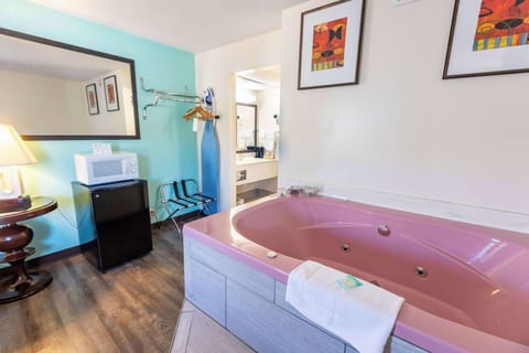 Premium bedding, pillowtop beds, desk, soundproofing