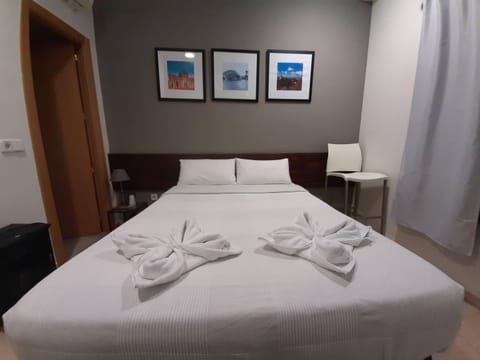 Double Room (with extra bed, 3 Adults) | Desk, laptop workspace, free WiFi, bed sheets