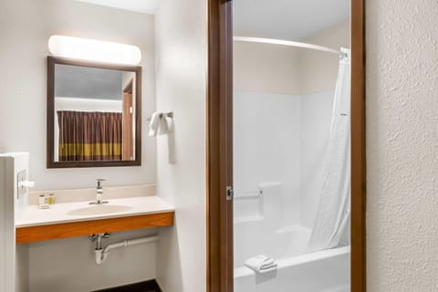 Suite, Multiple Beds, Non Smoking (One-Bedroom) | Bathroom | Combined shower/tub, rainfall showerhead, free toiletries, hair dryer