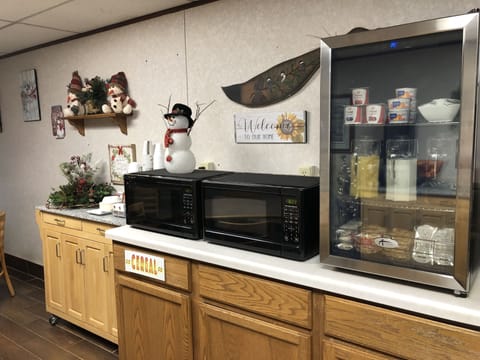 Free daily on-the-go breakfast