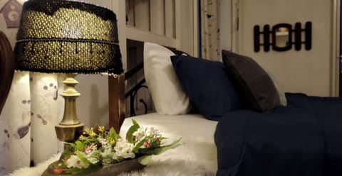 Budget Family Room | Free minibar items, individually decorated, individually furnished, desk