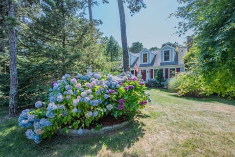 Welcome to Perfectly Content - 209 Indian Hill Road Chatham Cape Cod New England Vacation Rentals
